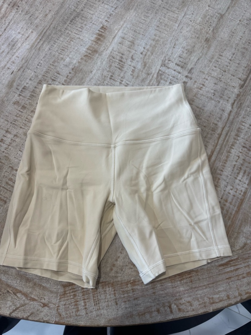 lululemon Butter Yellow Align 6” Shorts